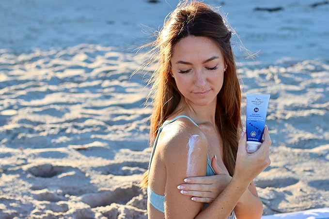 Absolutely Natural - SPF 30 Mineral Sunscreen - Broad Spectrum Water Resistant Moisturizer Lotion For Body & Face - With Non-Nano Zinc Oxide, Vitamin E, & Antioxidants - Made in USA, 3 Oz